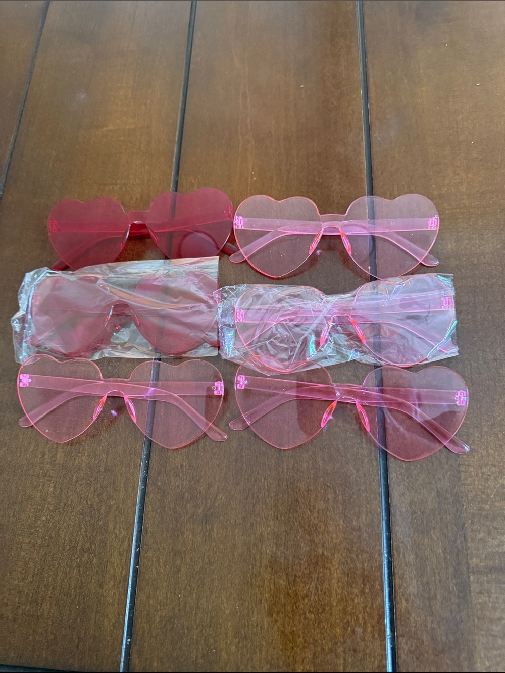 Heart-Shaped Sunglasses - Pack of 6. 2 Red Pair & 4 Pink Pair